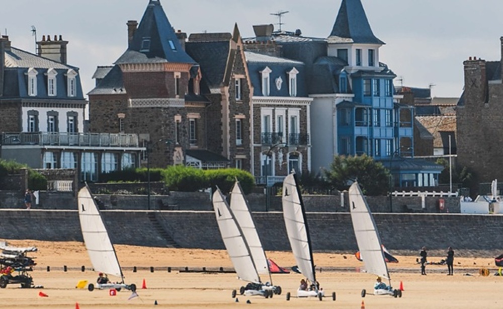 Faire rimer séminaire et cité corsaire